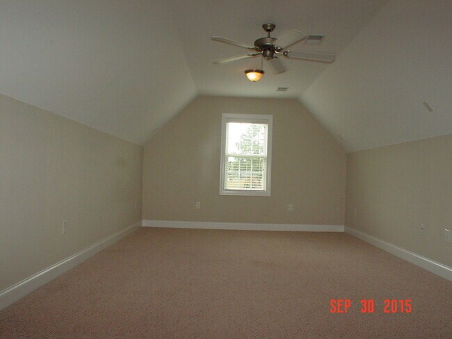 Building Photo - 124 Hurdle Ln