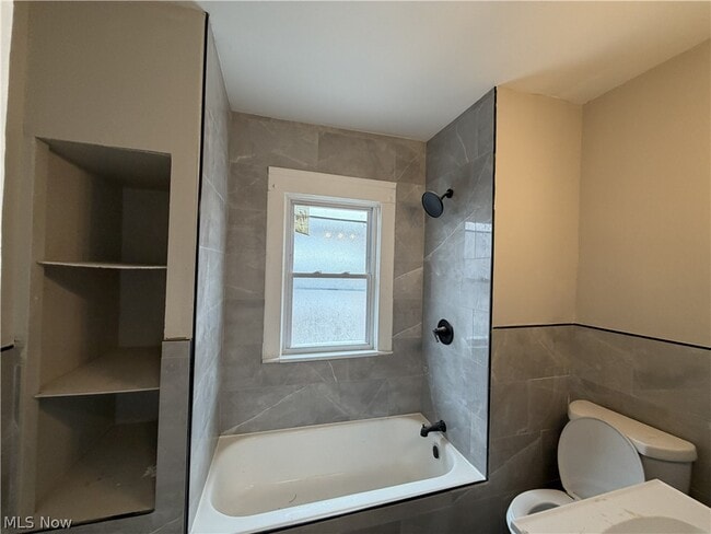 Building Photo - 15340 Yorick Ave