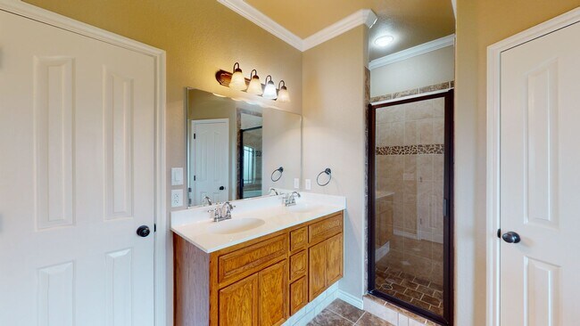 Building Photo - Unique opportunity to rent till June 30, 2...