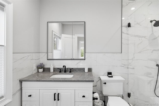 Building Photo - 47 Old Riverhead Rd