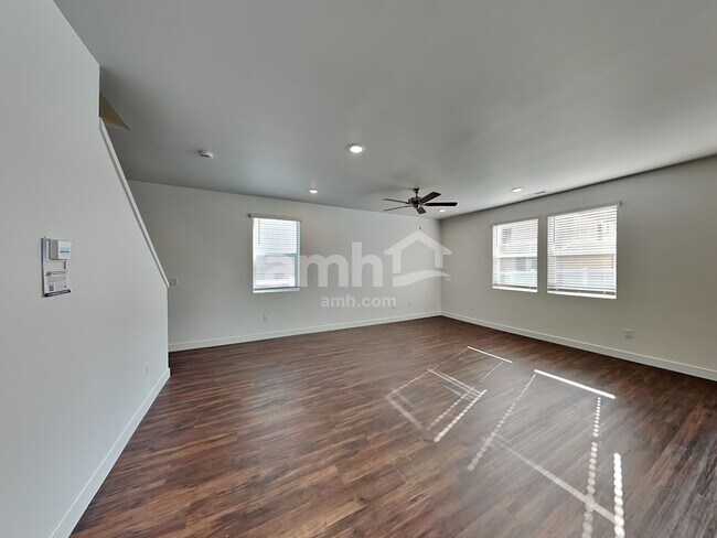 Building Photo - 4922 86th Ave NE