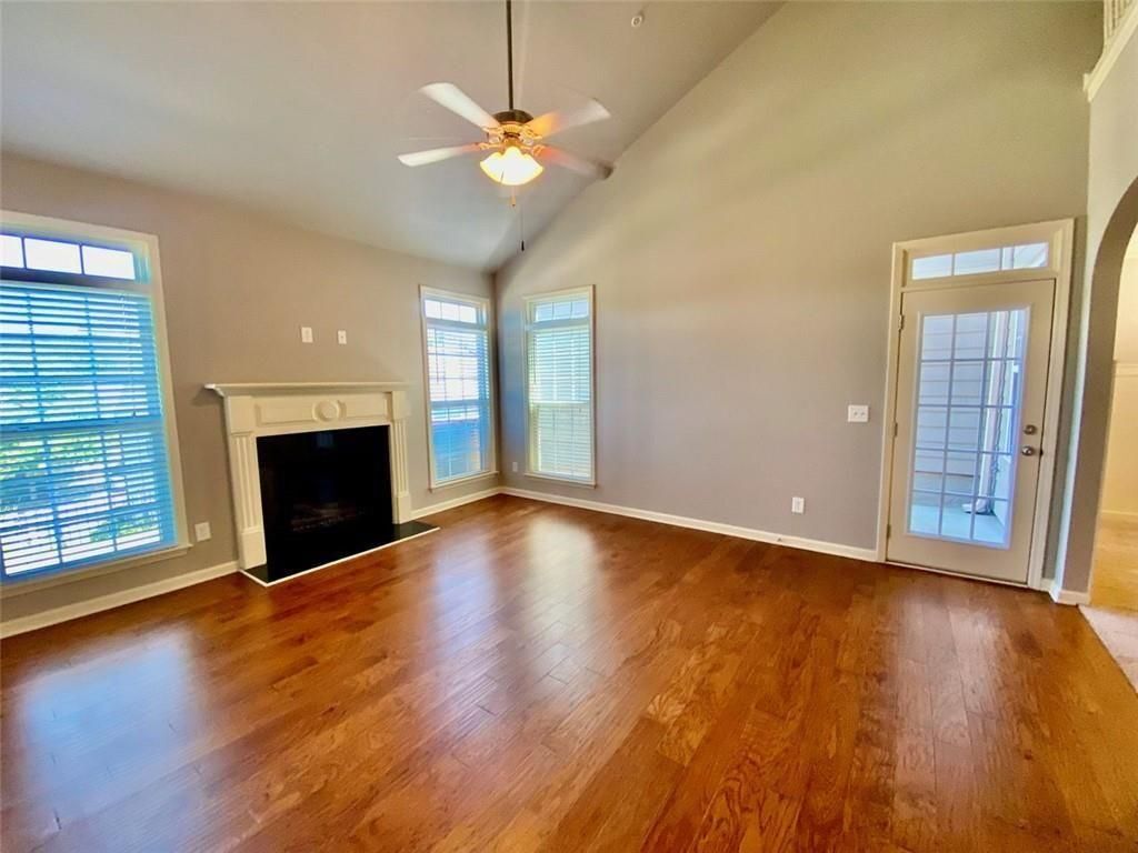 Building Photo - 3322 Castleberry Village Dr