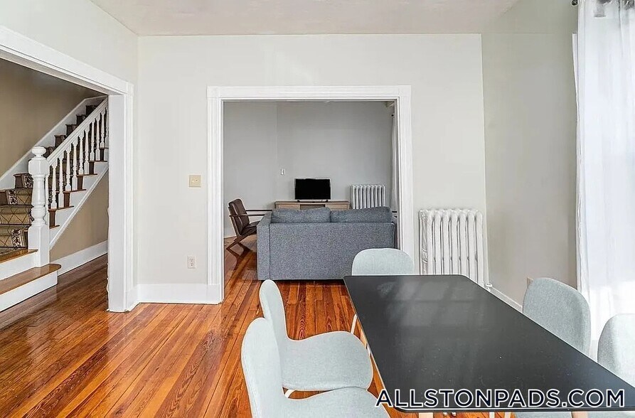 Building Photo - 6 Haskell St