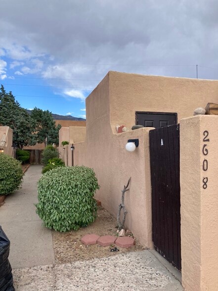 Primary Photo - 2608 Muriel St NE