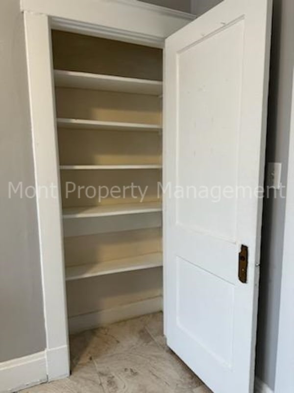 Building Photo - 212 Jackson Ave