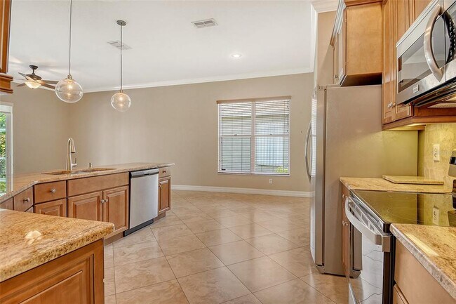 Building Photo - 5001 Sturbridge Ct