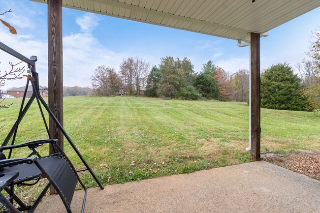 Building Photo - Lovely Single Family Home with Land