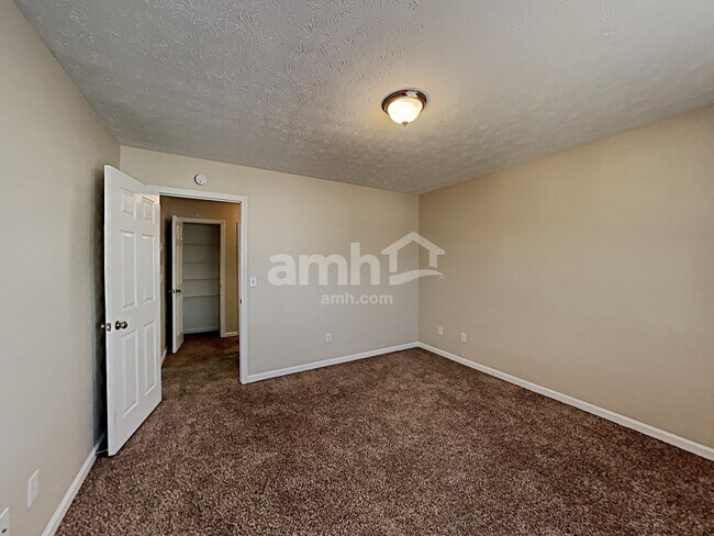 Building Photo - 230 Overlook Dr