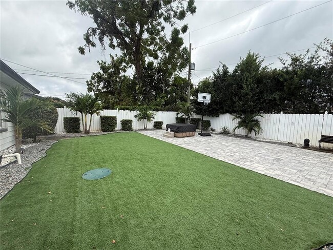 Building Photo - 402 Doolittle St