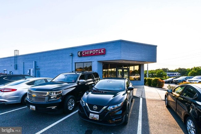 Building Photo - 12330 Chesterton Dr