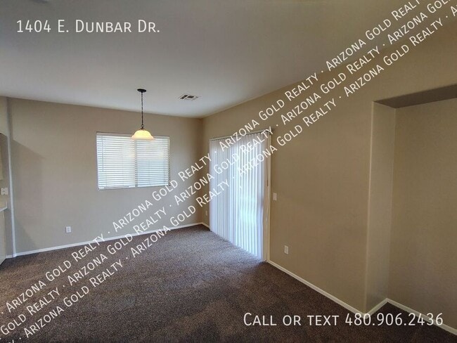 Building Photo - 1404 E Dunbar Dr