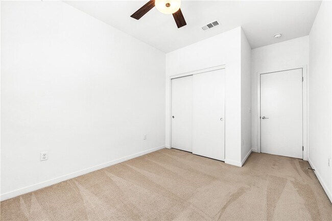 Building Photo - 706 Colorado Cir