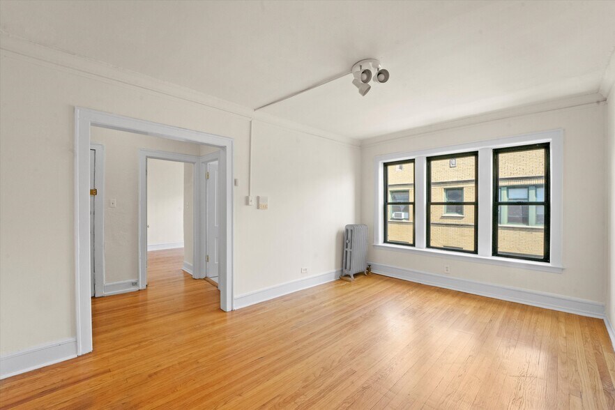 Building Photo - 2330-2338 N Spaulding Ave