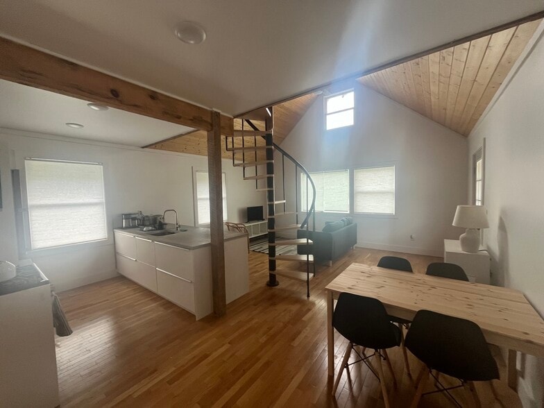 Building Photo - 1003 George Wilson Rd