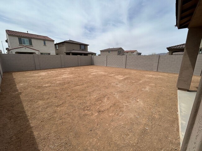 Building Photo - 17615 W San Juan Ave