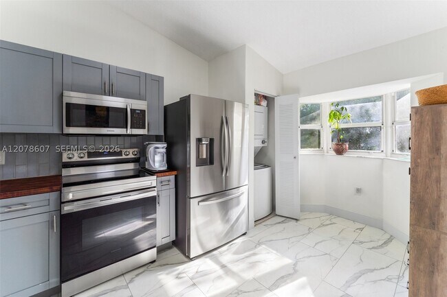 Building Photo - 2140 NW 78th Ave