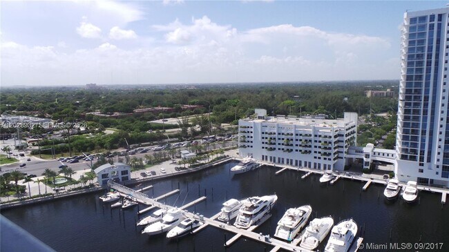 Building Photo - 17111 Biscayne Blvd
