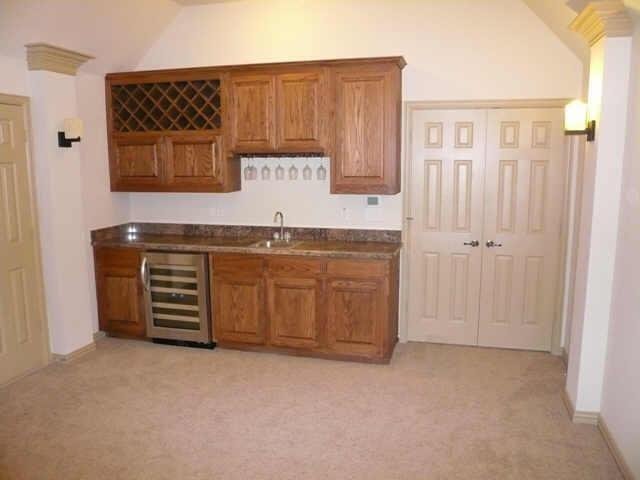 Building Photo - 910 Redbird Ln