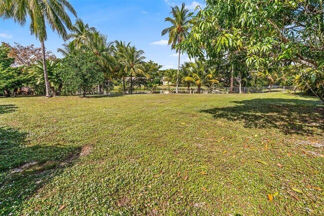 Building Photo - 8619 SW 51st St