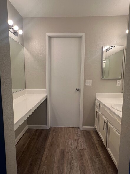 Building Photo - 267 Tamarisk Cir