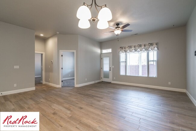 Building Photo - 2 Bedroom Townhome in Sky Ridge, Hurricane