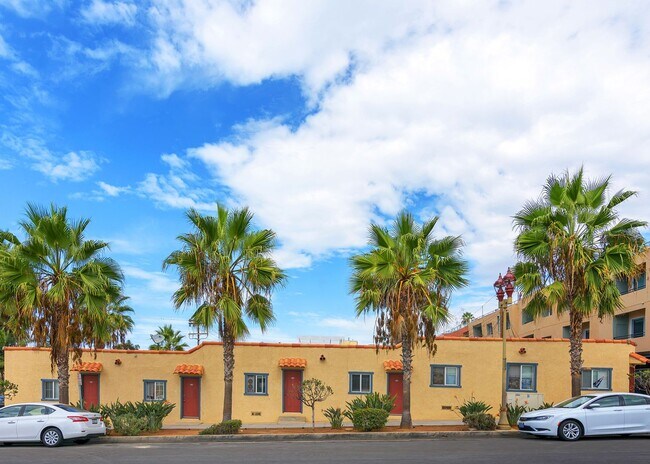 Building Photo - Studio in Downtown Oceanside!