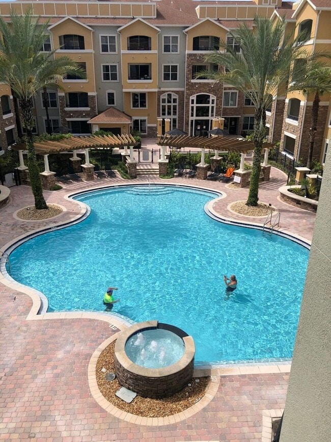 Building Photo - 2/2 Condo in the Gated Community of Villa ...