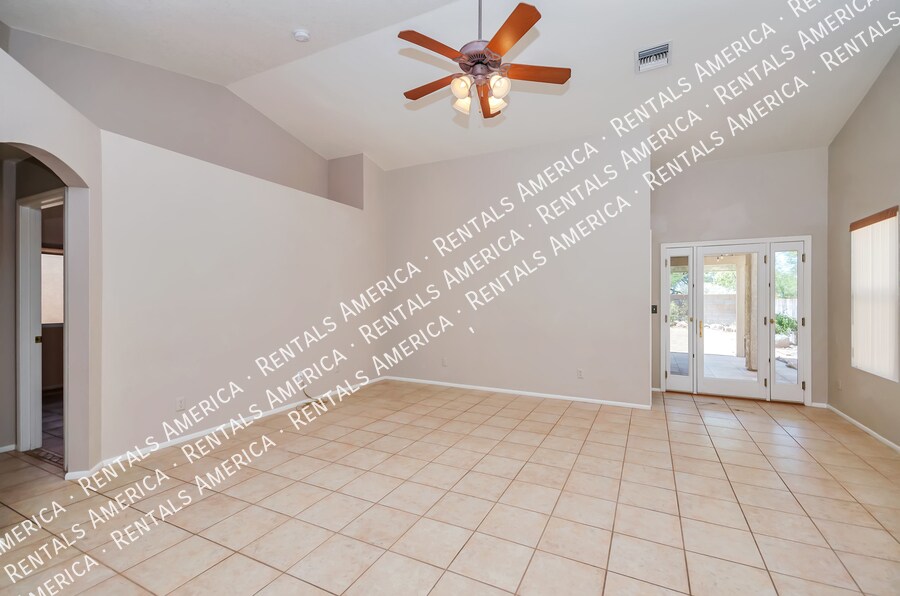 Building Photo - 7620 S Trumpet Vine Ave