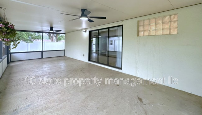 Building Photo - 601 Stone Dr