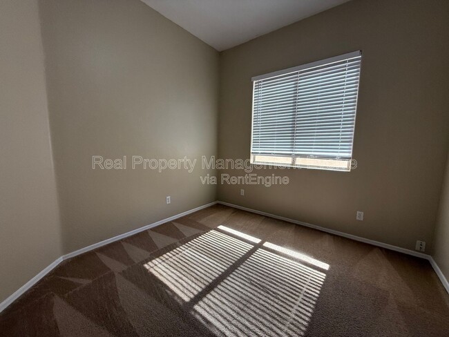 Building Photo - 16825 S 30th Ave