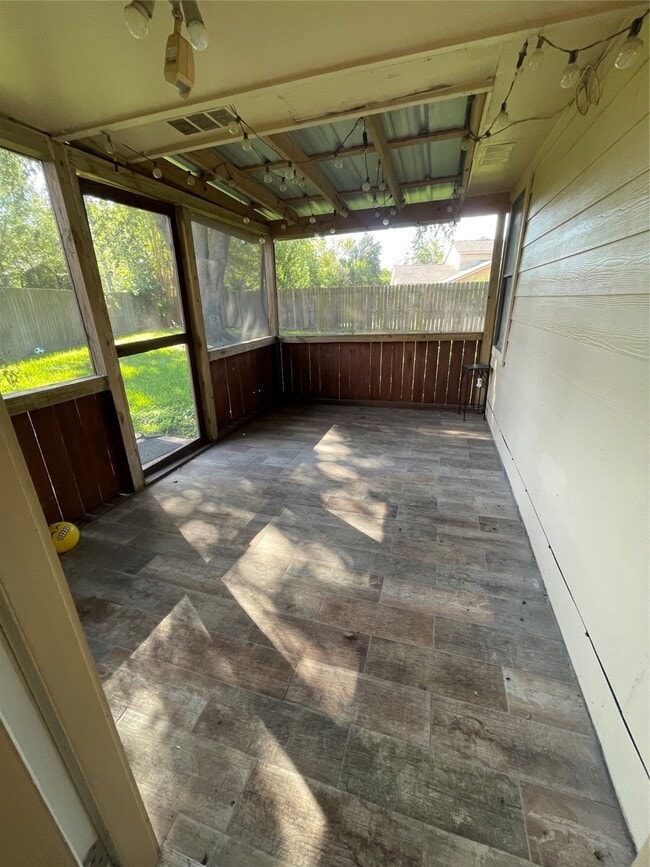 Building Photo - 11014 Landsbury Cir