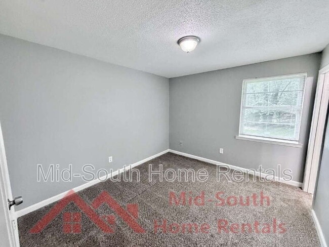 Building Photo - 4627 Crystal Springs Dr