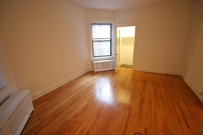 Floorplan - 5528-5532 S. Everett Avenue