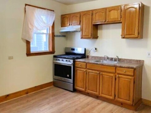 Building Photo - 3985 Washington St