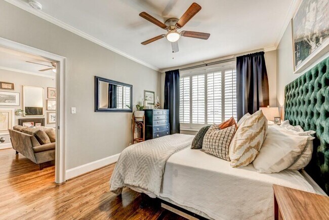 Building Photo - 28 Collier Rd NW