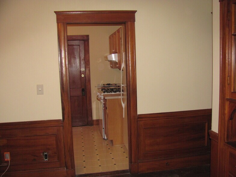 Building Photo - 22 Roseway St