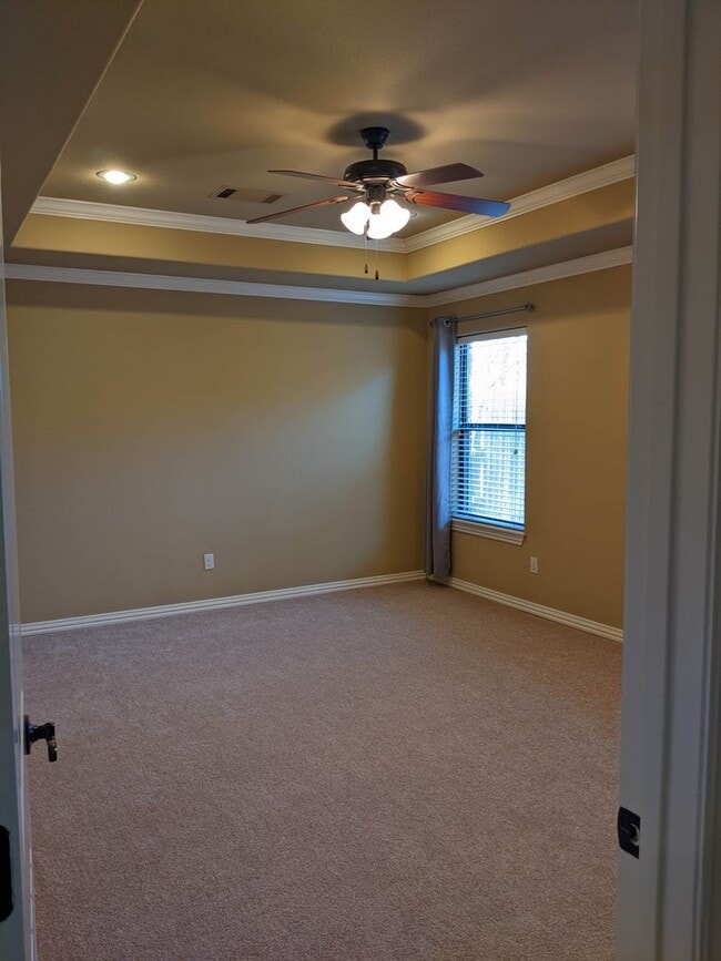 Building Photo - Stunning 4 Bed 2 Bath Home close to Elm Springs Walmart!