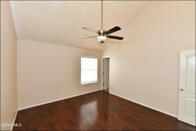 Building Photo - 7737 Plaza Azul Rd