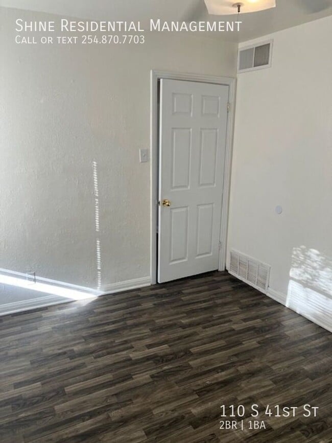 Building Photo - 110 S 41st St