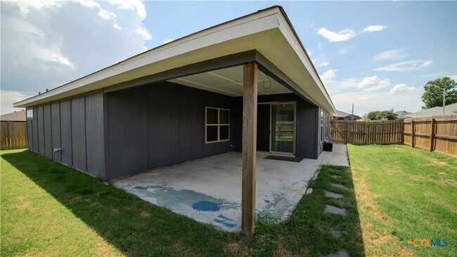 Building Photo - 770 Freedom Cir