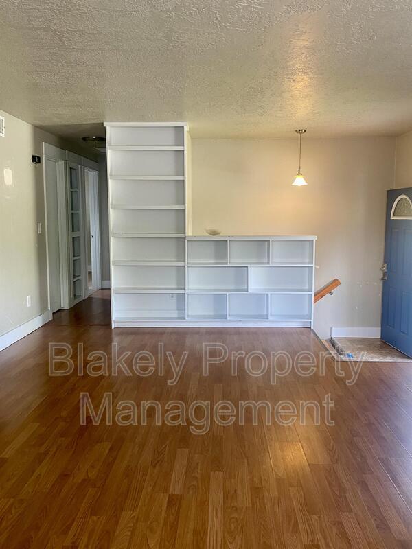 Building Photo - 1541 Marilyn Cir