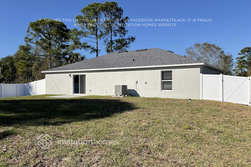 Building Photo - 966 Yuma St SE