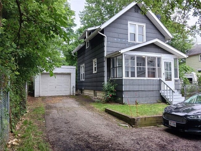 Primary Photo - Two bedroom one bathroom home for rent