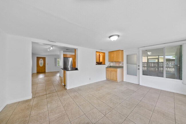 Building Photo - Move In Ready 3/2