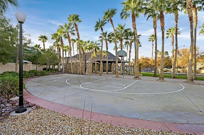 Building Photo - 767 Wigan Pier Dr