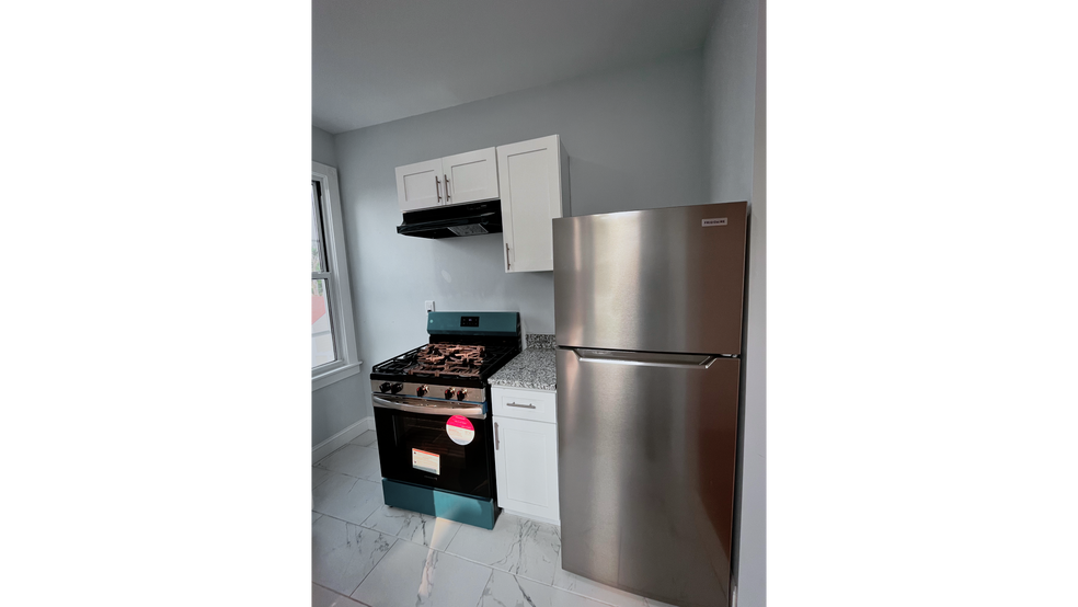 Building Photo - 808 Eynon St