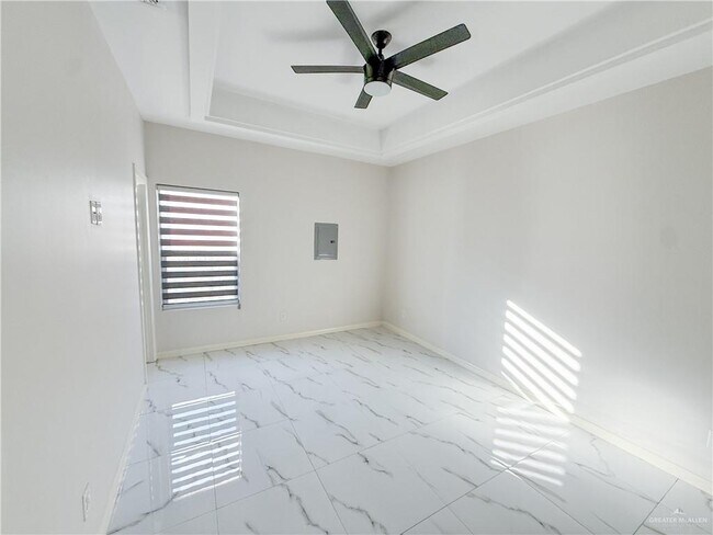 Building Photo - 17 Puffin Ave