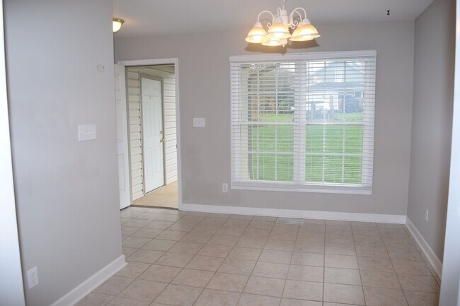 Building Photo - Hollar Duplex Conover