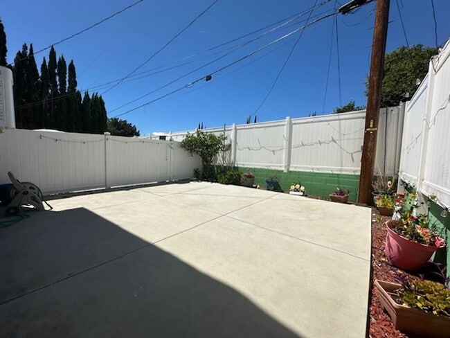 Building Photo - Welcome to this stunning two-story ADU hom...