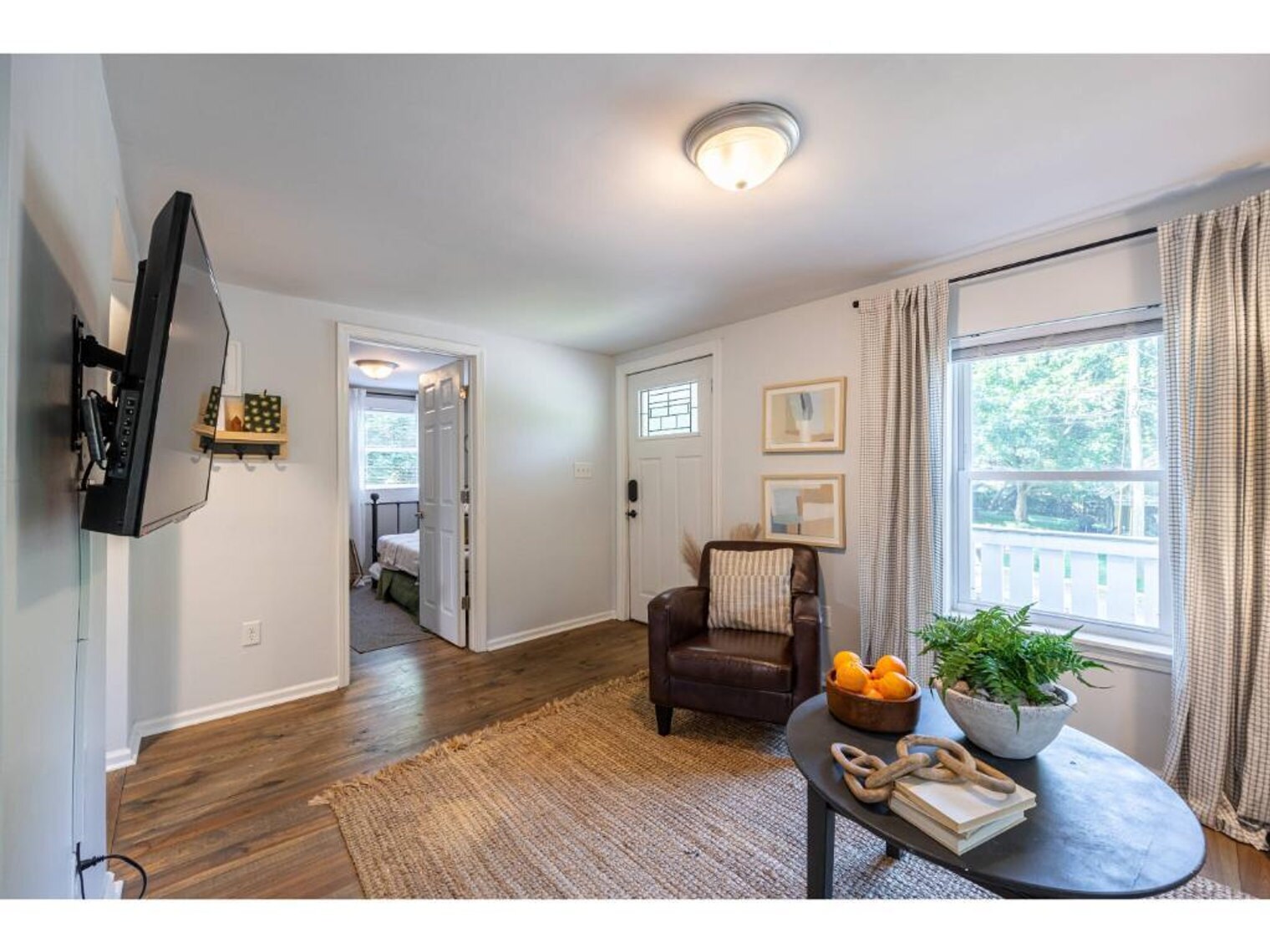 Building Photo - 145 Griffeth St